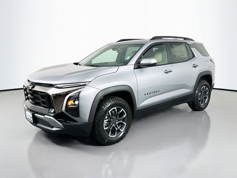 New 2026 Chevrolet Equinox ACTIV AWD/4WD image 3