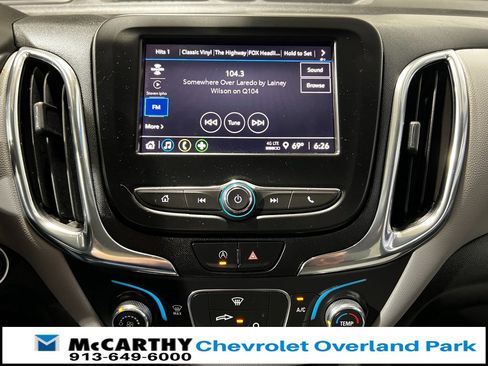 Used 2022 Chevrolet Equinox LS w/ LS Convenience Package image 3