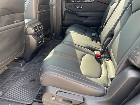Used 2025 Honda Pilot EX-L image 20