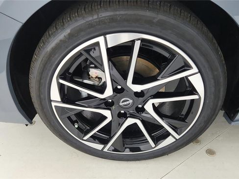 Used 2024 Nissan Sentra SR w/ Trunk Package image 28