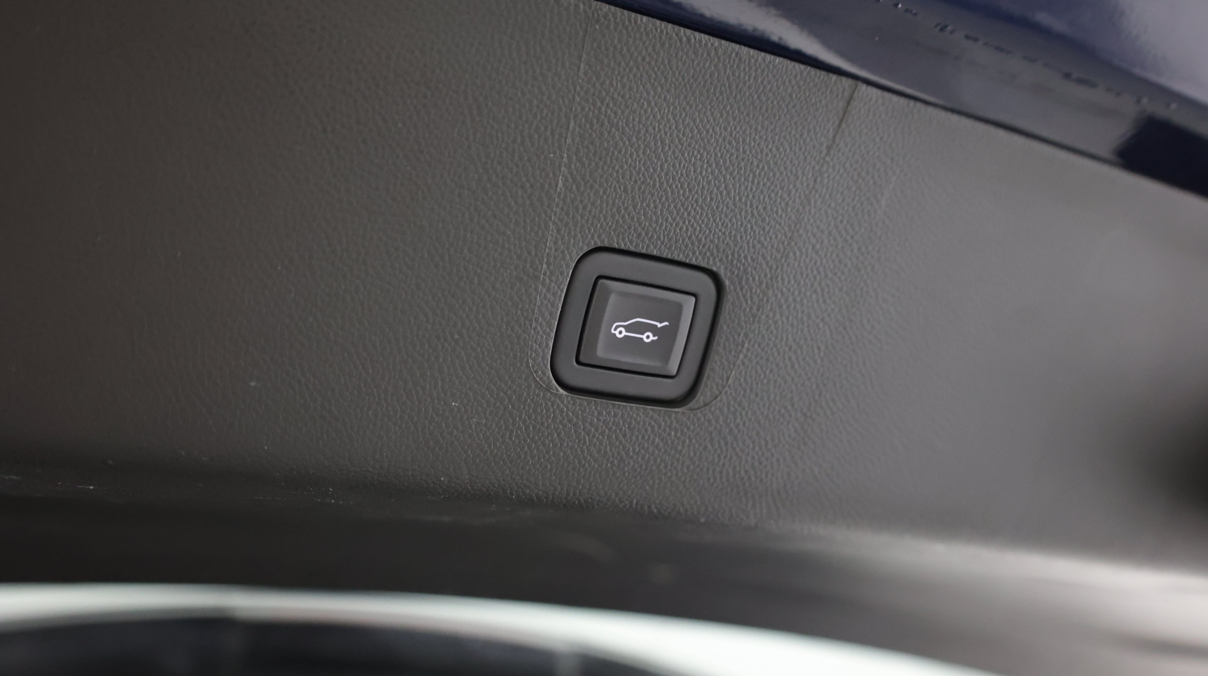 Used 2023 Chevrolet Traverse LT FWD image 38