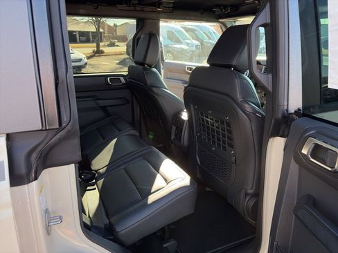 New 2025 Ford Bronco Badlands w/ Sasquatch Package image 26