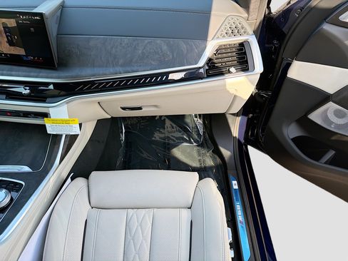 New 2027 BMW X7 M60i AWD/4WD image 17