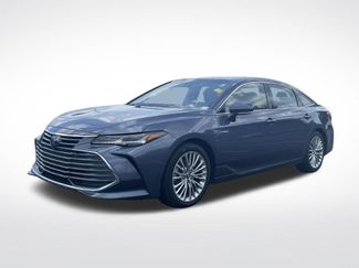 Used 2020 Toyota Avalon Limited w/ Advanced Safety Package FWD video 3