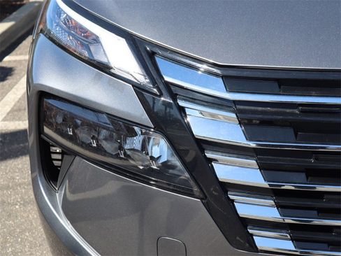 Certified 2025 Nissan Rogue SV w/ SV Premium Package image 11