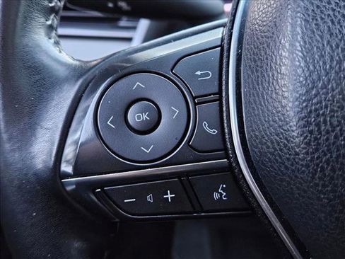 Used 2019 Toyota Camry XLE image 14