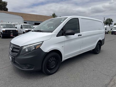 Used 2020 Mercedes-Benz Metris image 3