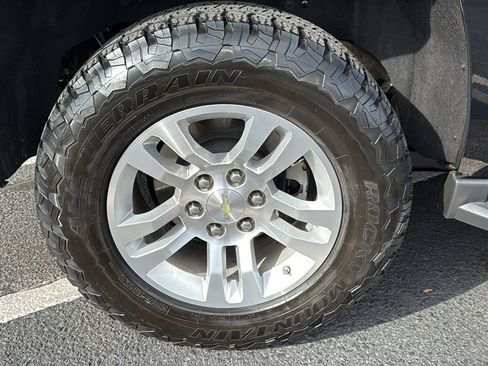 Used 2018 Chevrolet Tahoe LT AWD/4WD image 15