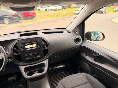 Used 2019 Mercedes-Benz Metris image 24