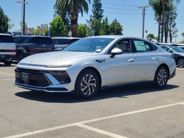 New 2026 Hyundai Sonata Blue FWD image 2
