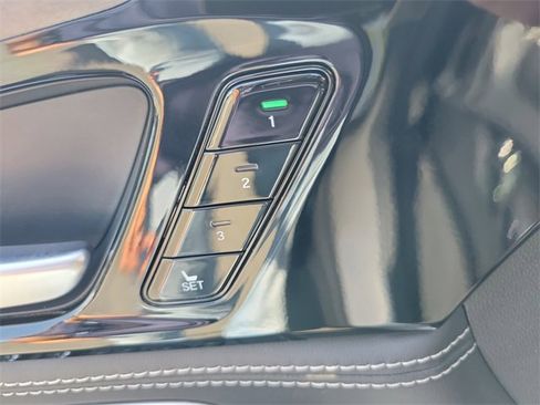 Used 2024 Acura MDX SH-AWD w/ Advance Package image 24