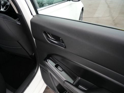 Used 2023 Nissan Altima 2.5 SV w/ SV Premium Package FWD image 33