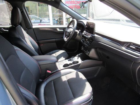 Used 2025 Ford Escape ST-Line FWD image 31