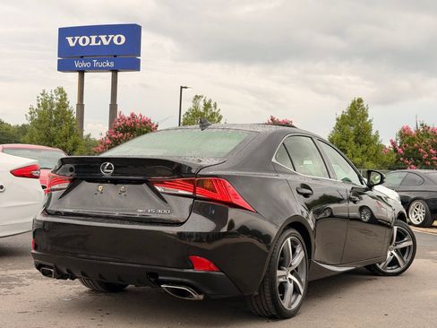 Used 2018 Lexus IS 300 w/ Comfort Package RWD image 8