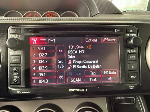 Used 2014 Scion xB image 29