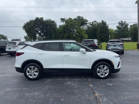 Used 2020 Chevrolet Blazer LT w/ Sound & Technology Package FWD image 6