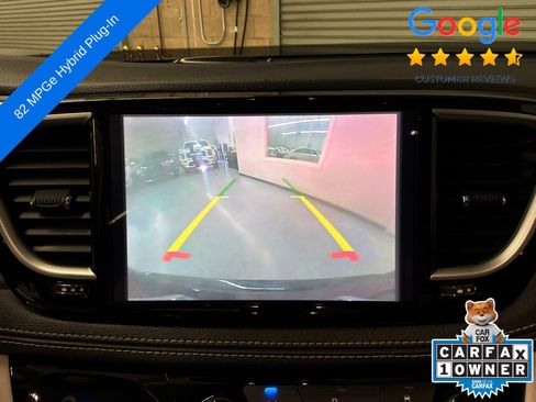 Used 2023 Chrysler Pacifica Touring-L FWD image 26