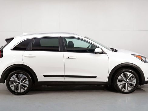 Used 2019 Kia Niro EX image 49