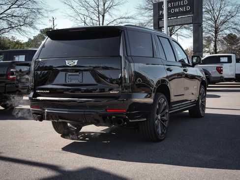 Used 2026 Cadillac Escalade V image 10