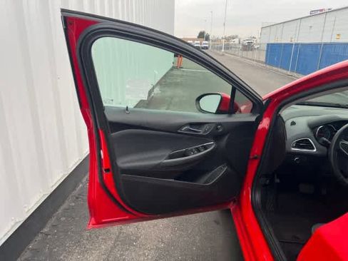 Used 2018 Chevrolet Cruze LS image 14