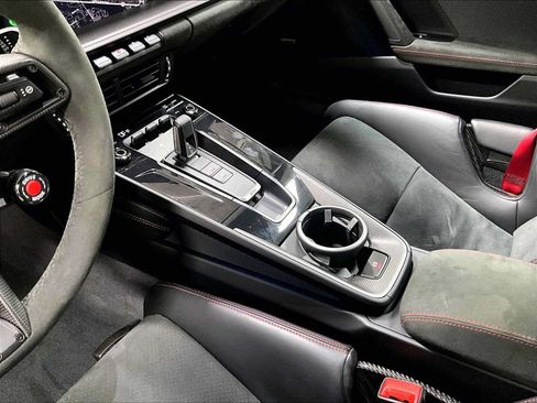 Used 2025 Porsche 911 Carrera GTS RWD image 18