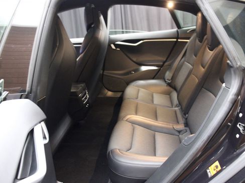 Used 2018 Tesla Model S 75D image 50