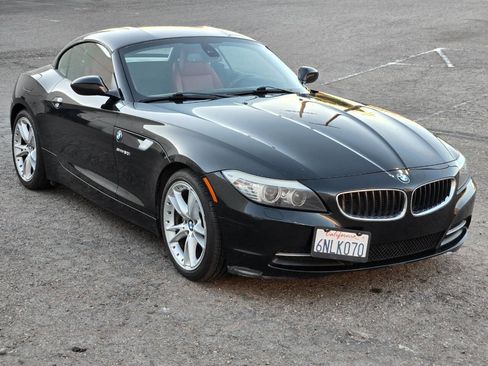 Used 2009 BMW Z4 sDrive30i image 7