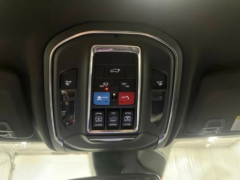 Used 2024 Jeep Grand Cherokee Limited 4xe AWD/4WD image 27
