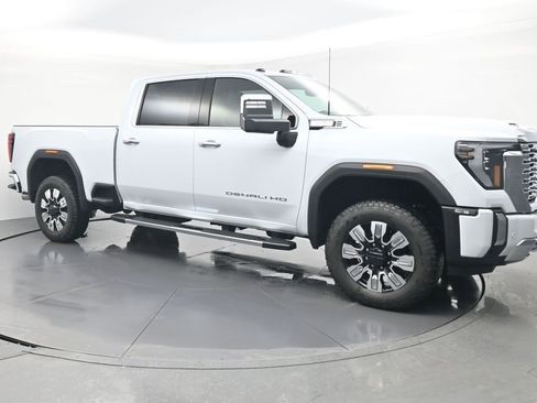 New 2026 GMC Sierra 3500 Denali w/ Technology Package image 7
