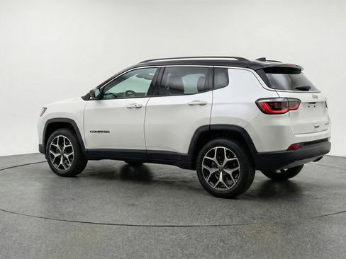 Used 2025 Jeep Compass Limited AWD/4WD image 6