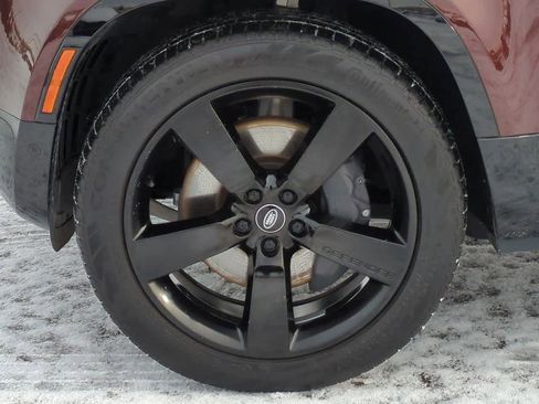 Certified 2024 Land Rover Defender 130 X-Dynamic SE image 13