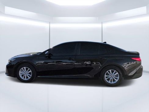 Used 2025 Toyota Camry LE w/ Convenience Package FWD image 6