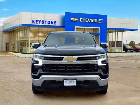 Used 2024 Chevrolet Silverado 1500 LT image 2