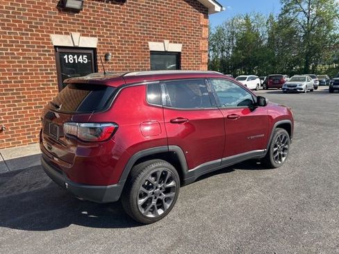 Used 2021 Jeep Compass Latitude AWD/4WD image 4