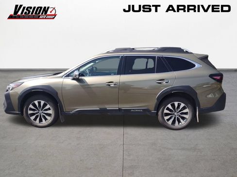Used 2024 Subaru Outback Touring XT AWD/4WD image 2