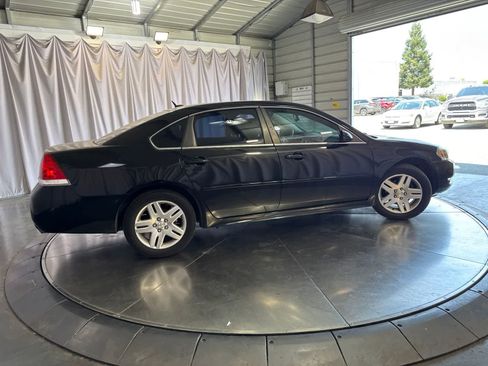 Used 2016 Chevrolet Impala LT FWD image 4