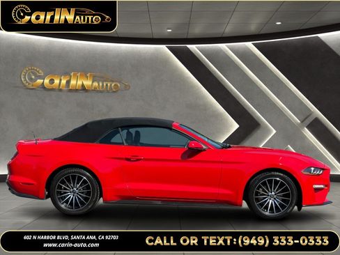 Used 2018 Ford Mustang Premium RWD image 4
