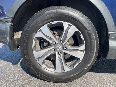 Used 2018 Honda CR-V LX image 11