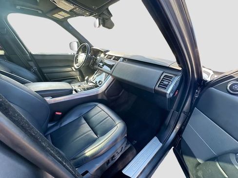Used 2019 Land Rover Range Rover Sport HSE image 30