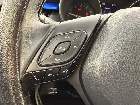 Used 2021 Toyota C-HR XLE image 30