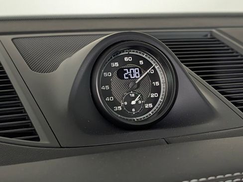 New 2026 Porsche Macan Turbo image 30