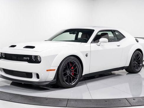 Used 2019 Dodge Challenger SRT Hellcat Redeye image 7