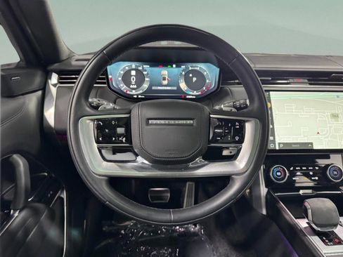 Used 2023 Land Rover Range Rover SE image 14