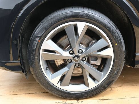 Used 2023 Audi Q4 e-tron Premium Plus AWD/4WD image 12