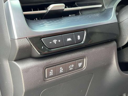 Used 2023 Kia Carnival SX Prestige FWD image 32