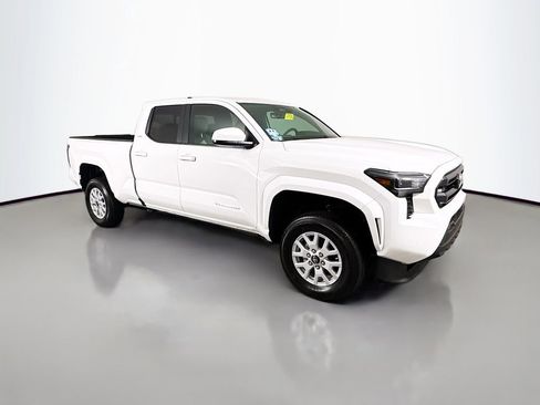 New 2025 Toyota Tacoma SR5 image 3