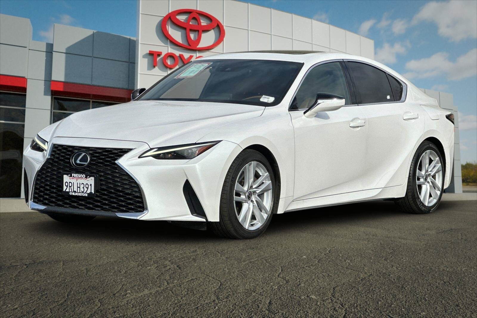 Used 2024 Lexus IS 300 w/ Comfort Package RWD image 7