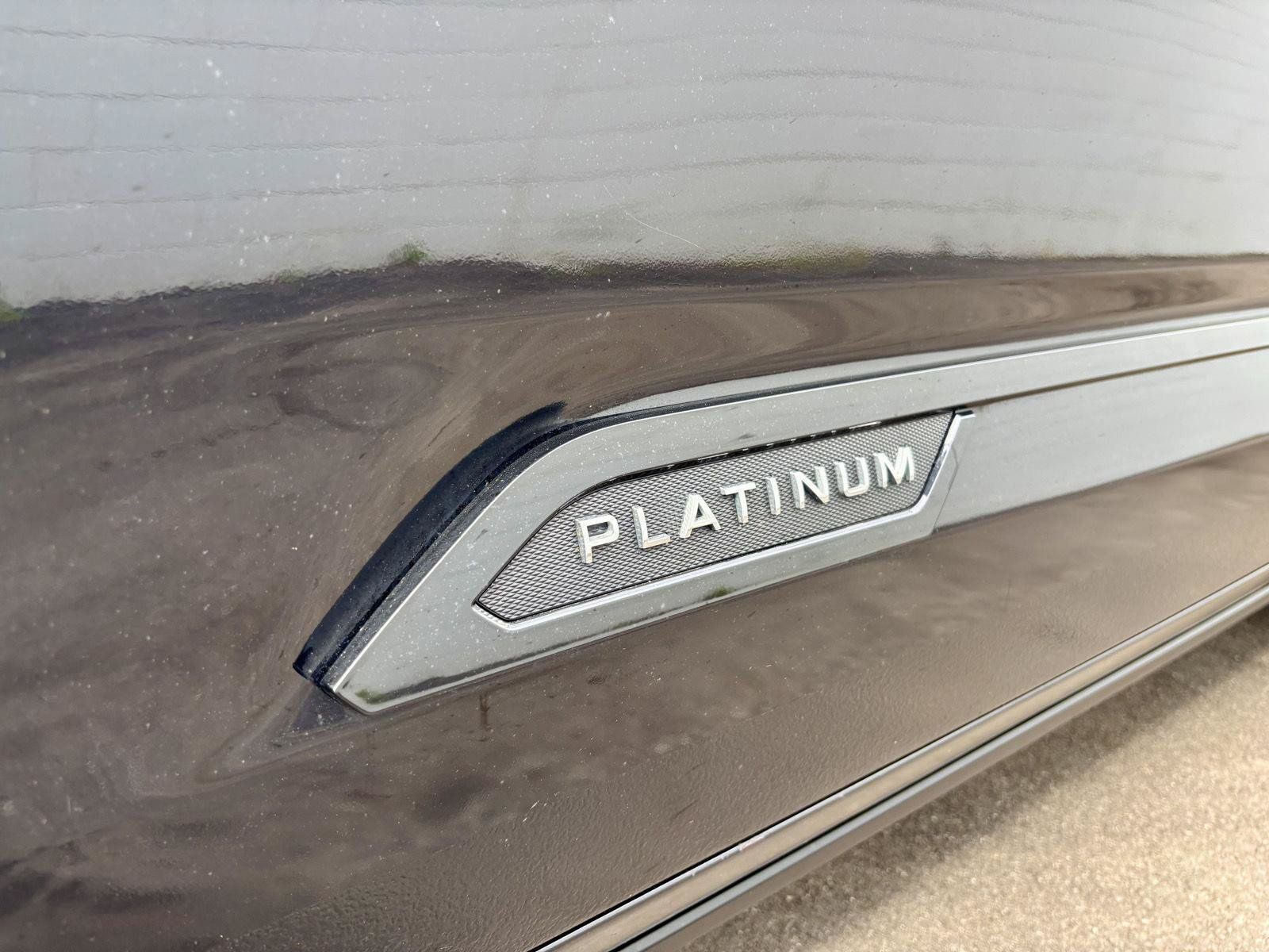 Used 2023 Toyota Sequoia Platinum AWD/4WD image 38