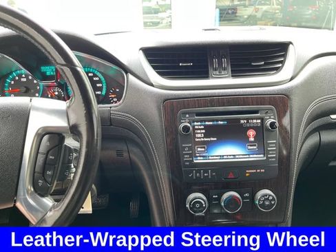 Used 2017 Chevrolet Traverse LT FWD image 17