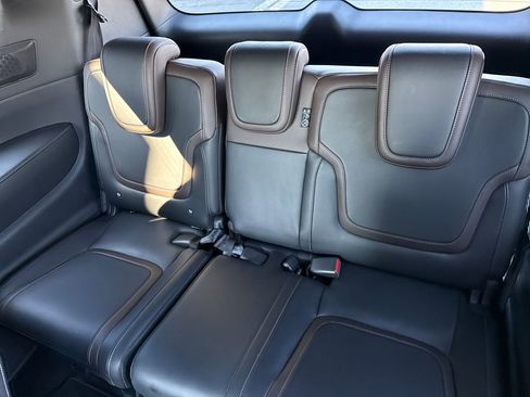 Used 2025 Nissan Armada SL w/ Captain's Chari Seat Package image 38
